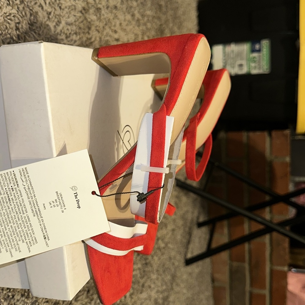 Heels - Picture 4 of 7